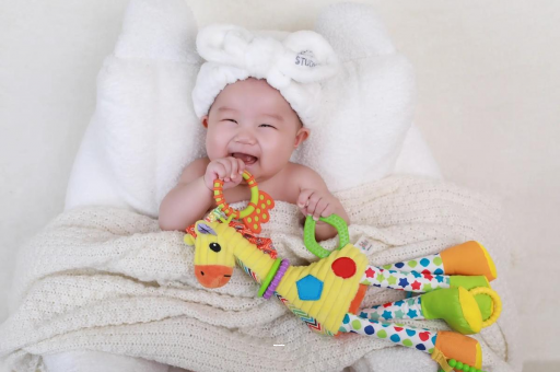 莱芜宝宝头上有白色的小点